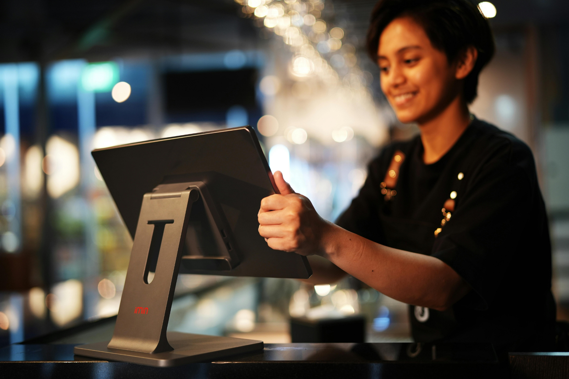 Restaurant Cashier 1230x1500 Image on man looking unhappy and confused